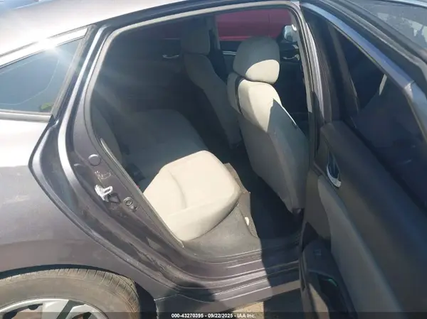 19XFC2F57GE201928 2016 HONDA CIVIC - Image 8