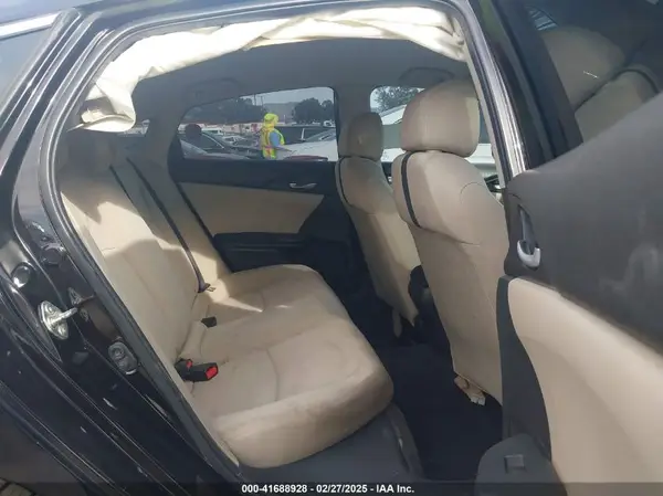 19XFC2F57GE216266 2016 HONDA CIVIC - Image 8