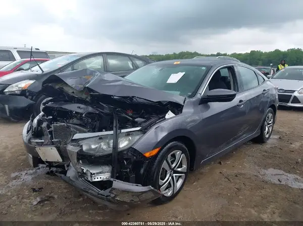 19XFC2F57JE001798 2018 HONDA CIVIC - Image 2