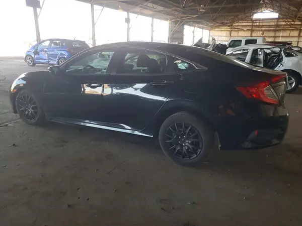 19XFC2F57JE002207 2018 HONDA CIVIC - Image 2