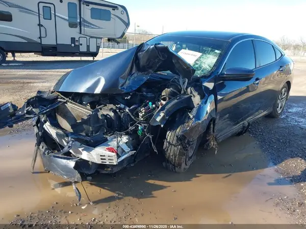 19XFC2F57JE002241 2018 HONDA CIVIC - Image 2