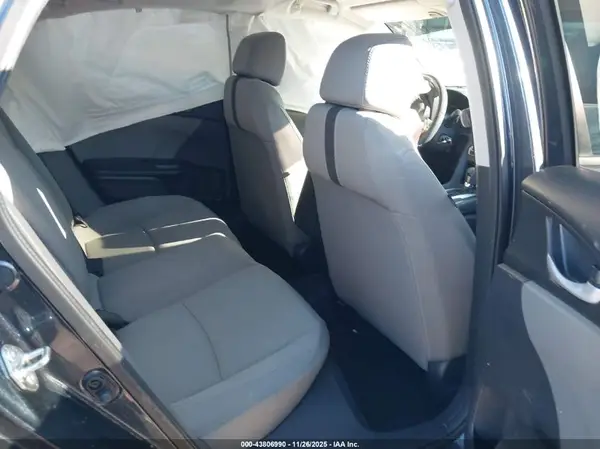 19XFC2F57JE002241 2018 HONDA CIVIC - Image 8