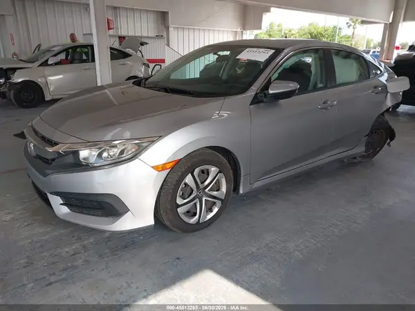 19XFC2F57JE004913 2018 HONDA CIVIC - Image 2