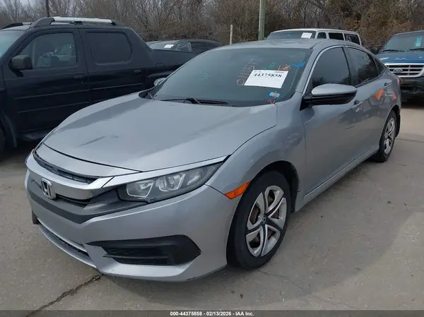 19XFC2F57JE011151 2018 HONDA CIVIC - Image 2