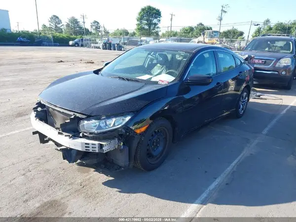 19XFC2F57JE013384 2018 HONDA CIVIC - Image 2