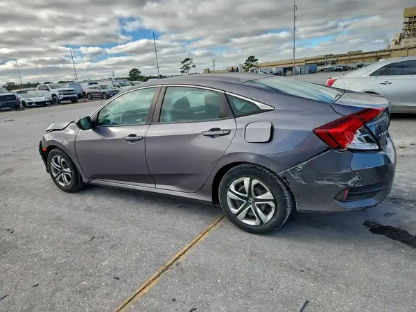 19XFC2F57JE014132 2018 HONDA CIVIC - Image 2