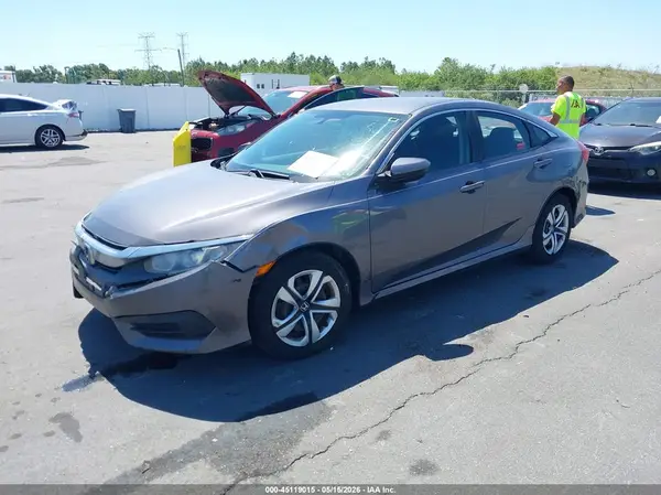19XFC2F57JE016088 2018 HONDA CIVIC - Image 2