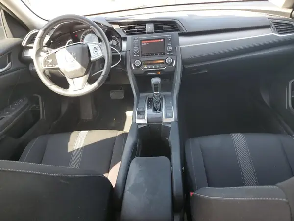 19XFC2F57JE017774 2018 HONDA CIVIC - Image 8