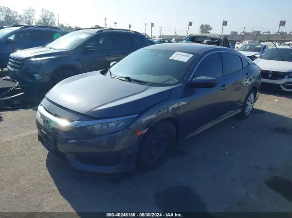 19XFC2F57JE019718 2018 HONDA CIVIC - Image 2