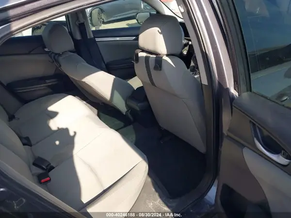 19XFC2F57JE019718 2018 HONDA CIVIC - Image 8