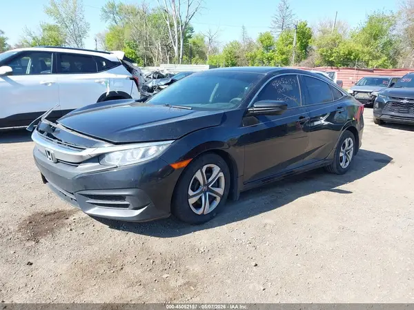 19XFC2F57JE024367 2018 HONDA CIVIC - Image 2