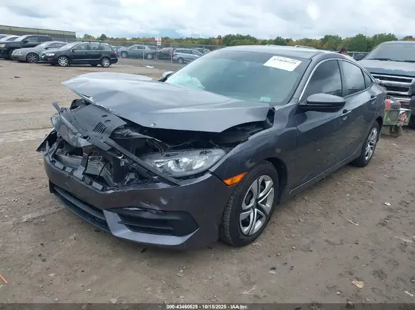 19XFC2F57JE029844 2018 HONDA CIVIC - Image 2