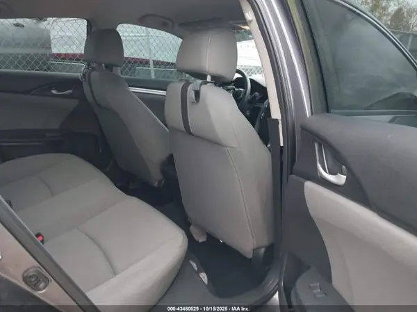 19XFC2F57JE029844 2018 HONDA CIVIC - Image 8