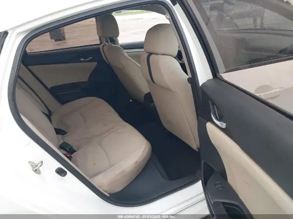 19XFC2F57JE031061 2018 HONDA CIVIC - Image 8