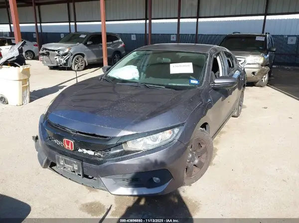 19XFC2F57JE031187 2018 HONDA CIVIC - Image 2