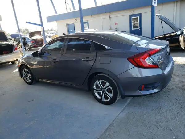 19XFC2F57JE034199 2018 HONDA CIVIC - Image 2