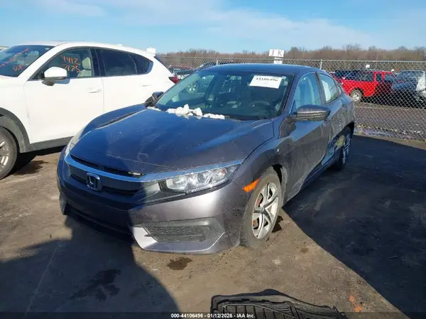 19XFC2F57JE043405 2018 HONDA CIVIC - Image 2