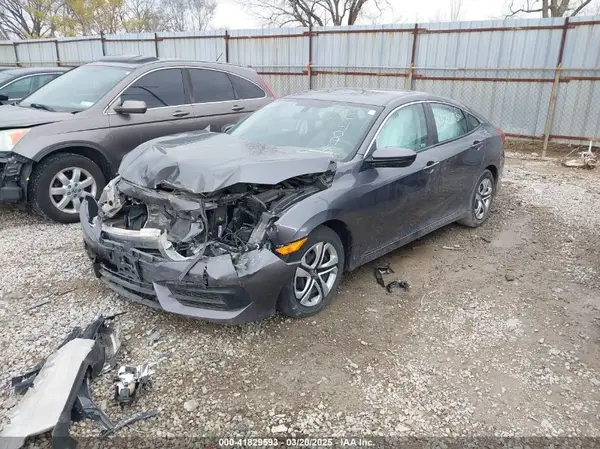 19XFC2F57JE044098 2018 HONDA CIVIC - Image 2