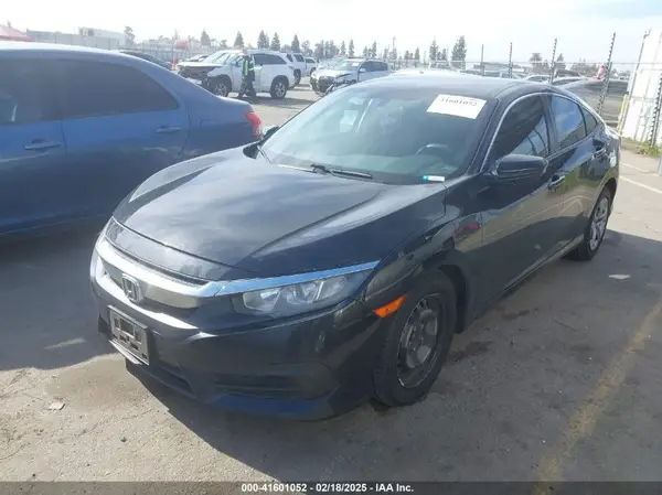 19XFC2F57JE200351 2018 HONDA CIVIC - Image 2