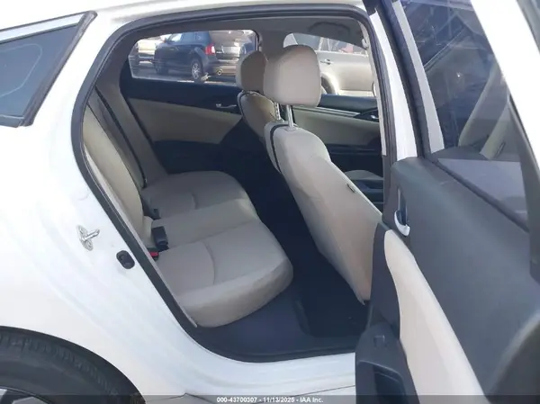 19XFC2F57JE204478 2018 HONDA CIVIC - Image 8
