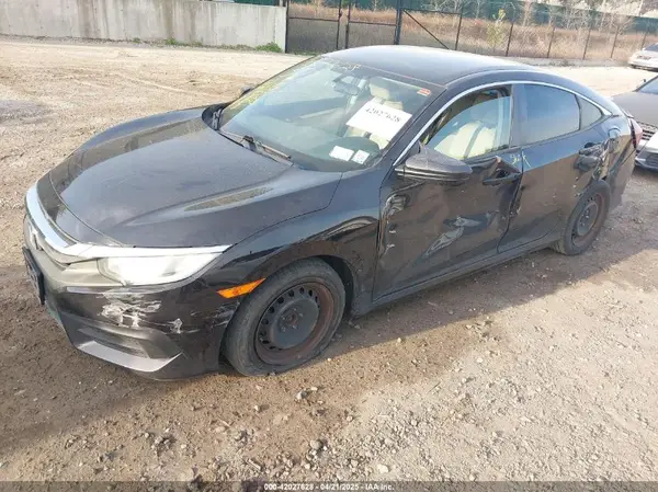 19XFC2F57JE207641 2018 HONDA CIVIC - Image 2
