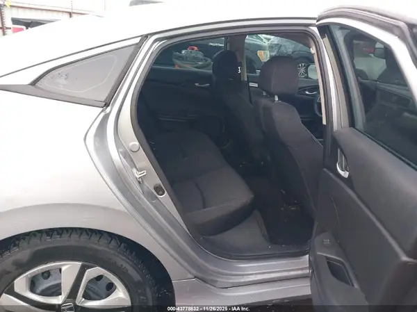 19XFC2F58GE017775 2016 HONDA CIVIC - Image 8