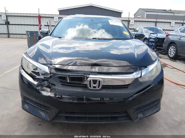 2016 HONDA CIVIC auction photo 6