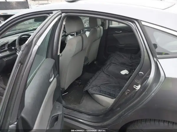 19XFC2F58GE201467 2016 HONDA CIVIC - Image 8