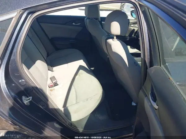 19XFC2F58GE206605 2016 HONDA CIVIC - Image 8