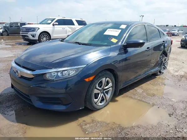 19XFC2F58HE014702 2017 HONDA CIVIC - Image 2