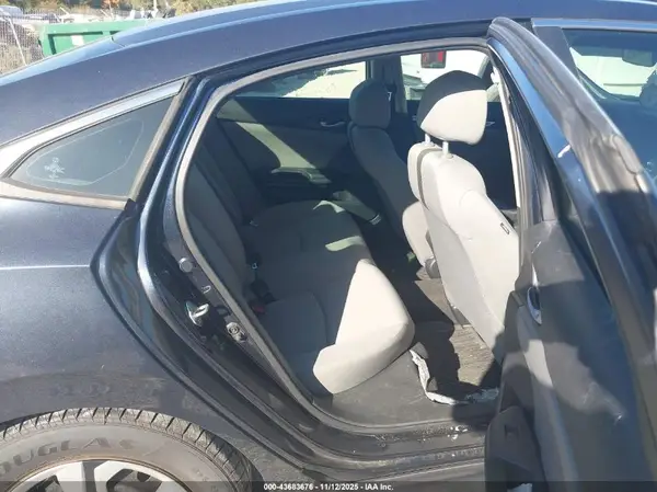 19XFC2F58HE037798 2017 HONDA CIVIC - Image 8