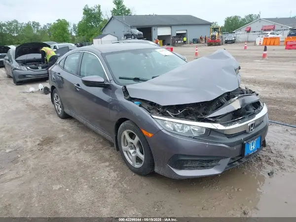 19XFC2F58HE073765 2017 HONDA CIVIC - Image 1