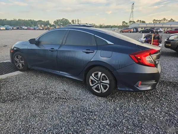 19XFC2F58JE005830 2018 HONDA CIVIC - Image 2