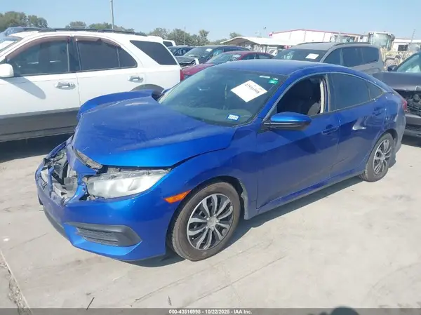 19XFC2F58JE005973 2018 HONDA CIVIC - Image 2