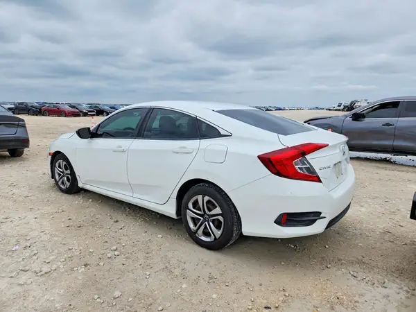 19XFC2F58JE008596 2018 HONDA CIVIC - Image 2