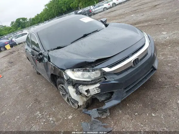 19XFC2F58JE010249 2018 HONDA CIVIC - Image 1