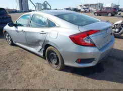 19XFC2F58JE020067 2018 HONDA CIVIC