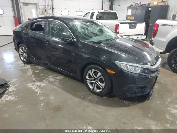 19XFC2F58JE020702 2018 HONDA CIVIC - Image 1