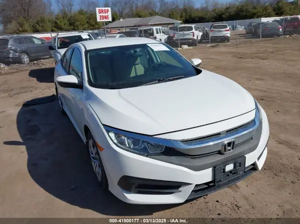 19XFC2F58JE025317 2018 HONDA CIVIC - Image 1