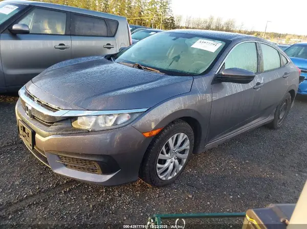 19XFC2F58JE027150 2018 HONDA CIVIC - Image 2