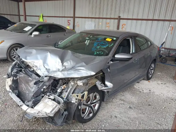 19XFC2F58JE028508 2018 HONDA CIVIC - Image 2
