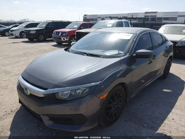 19XFC2F58JE029173 2018 HONDA CIVIC - Image 2