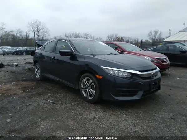 19XFC2F58JE032459 2018 HONDA CIVIC - Image 1