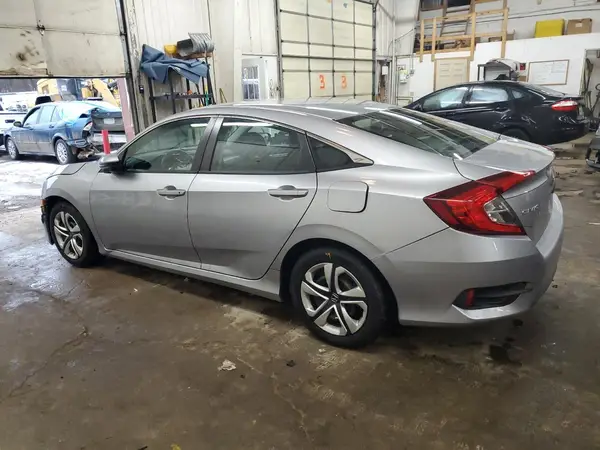 19XFC2F58JE033885 2018 HONDA CIVIC - Image 2