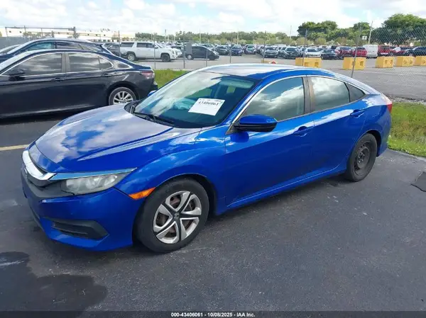 19XFC2F58JE040125 2018 HONDA CIVIC - Image 2