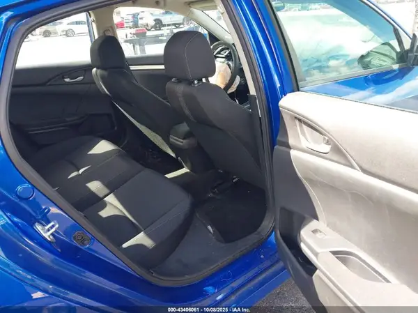 19XFC2F58JE040125 2018 HONDA CIVIC - Image 8