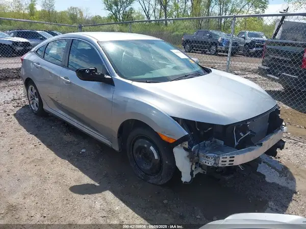 19XFC2F58JE040755 2018 HONDA CIVIC - Image 1