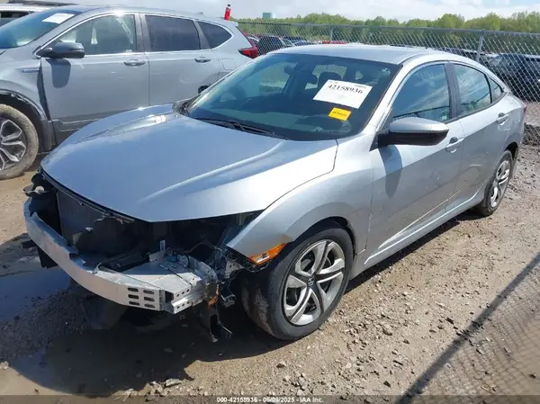 19XFC2F58JE040755 2018 HONDA CIVIC - Image 2