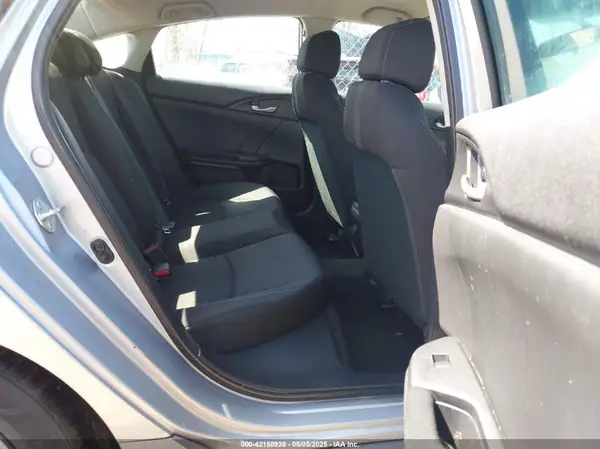 19XFC2F58JE040755 2018 HONDA CIVIC - Image 8