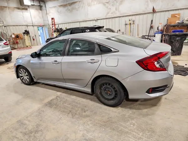 19XFC2F58JE041629 2018 HONDA CIVIC - Image 2